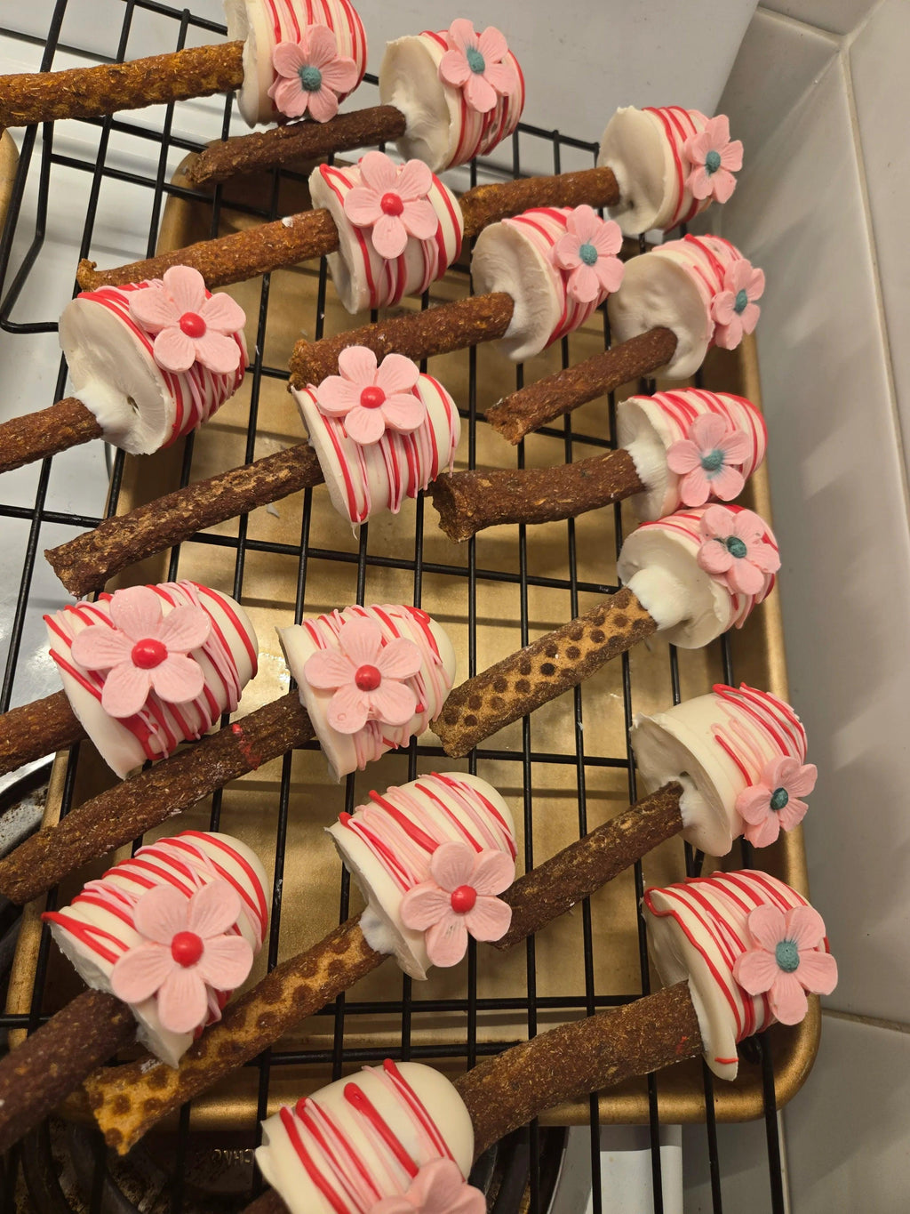 Barkday Treats Dog Pops – Peanut Butter & Yogurt Dog Treat