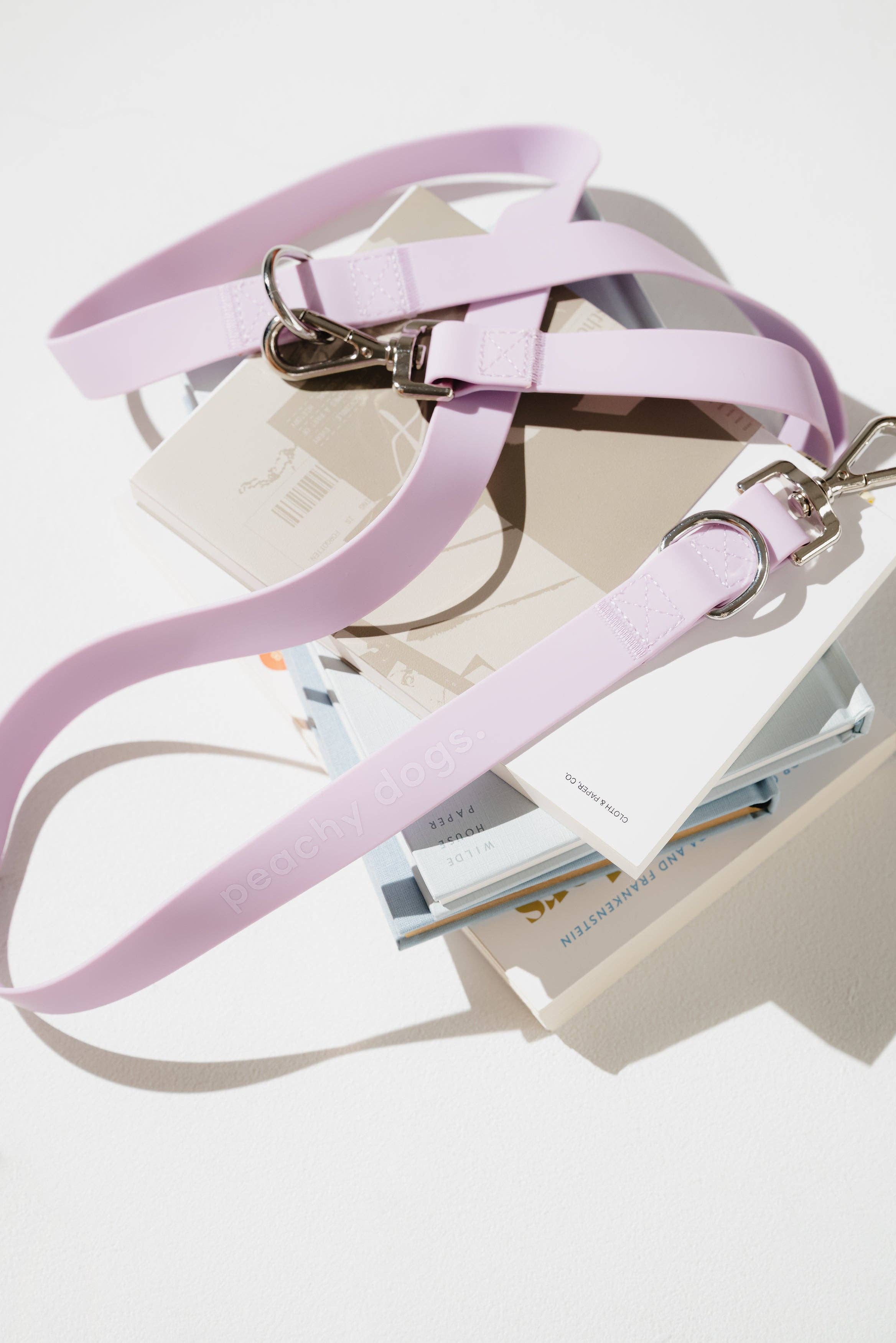 On-the-go Leash in Lila