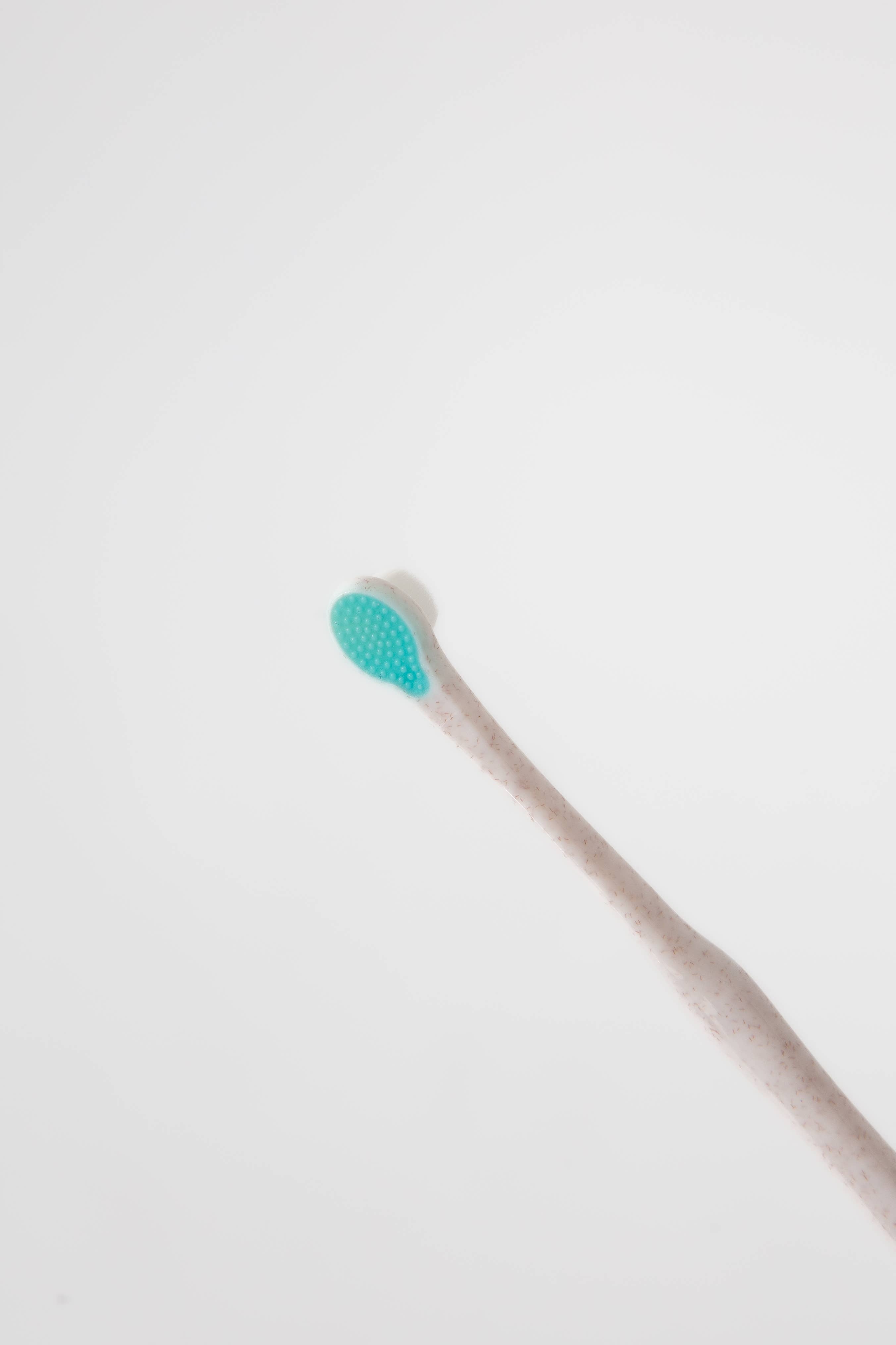 Wag & Bright Supply Co. Puppy Polisher Eco Toothbrush – Pearl (XS)