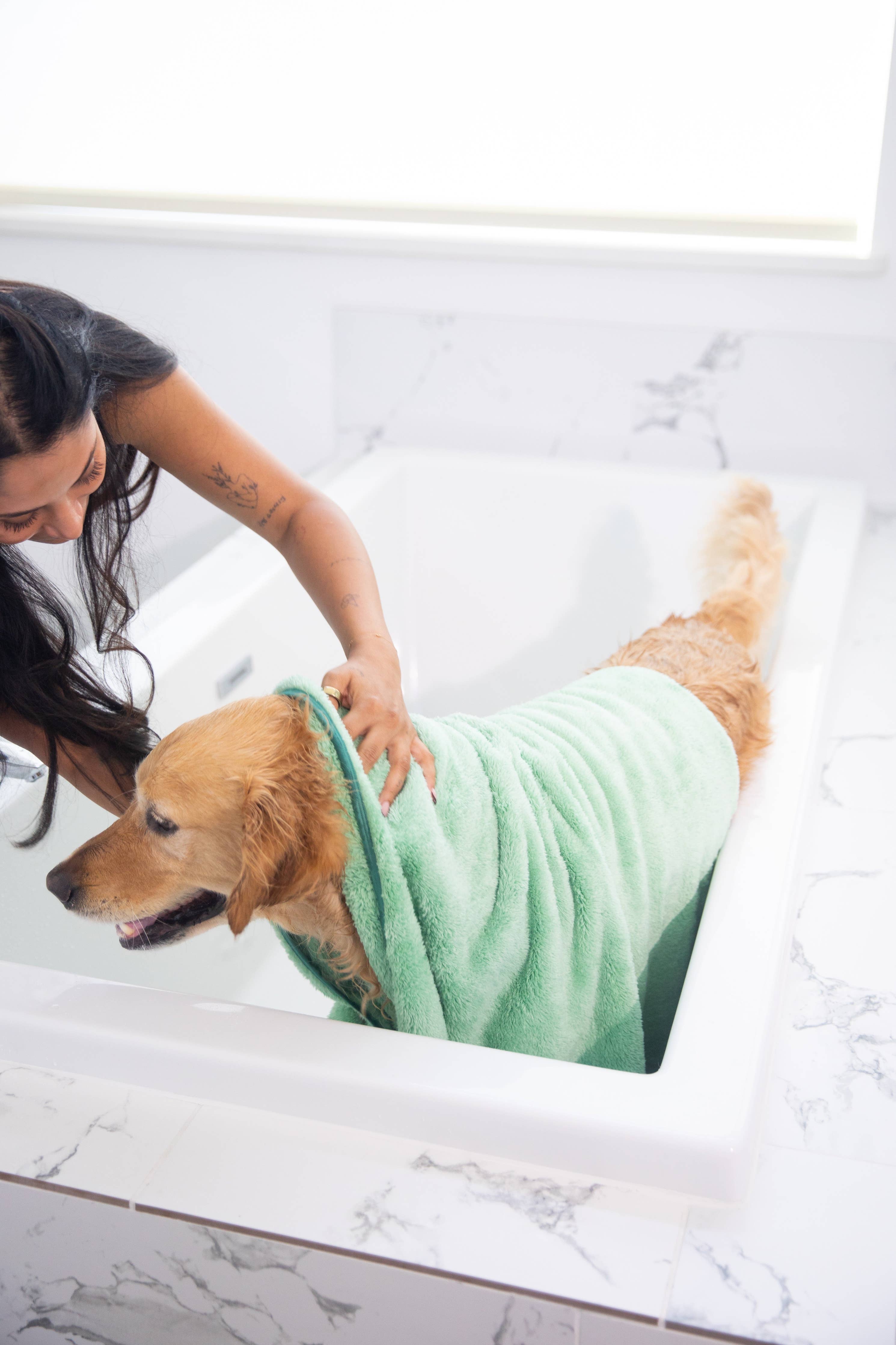 Two Tails Pet N' Dry Microfiber Pet Towel