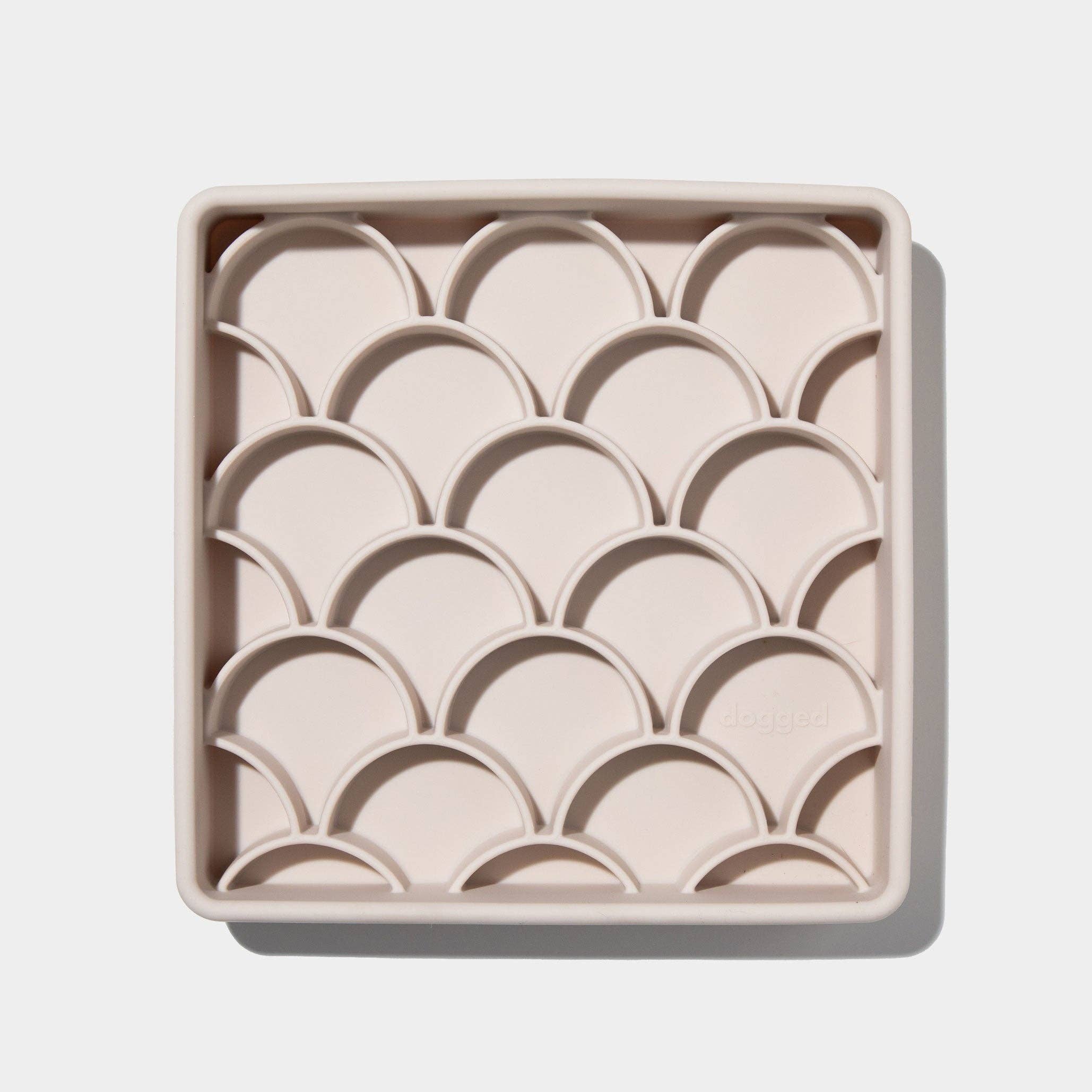 3-in-1 fish scale slow feeder bowl - sand