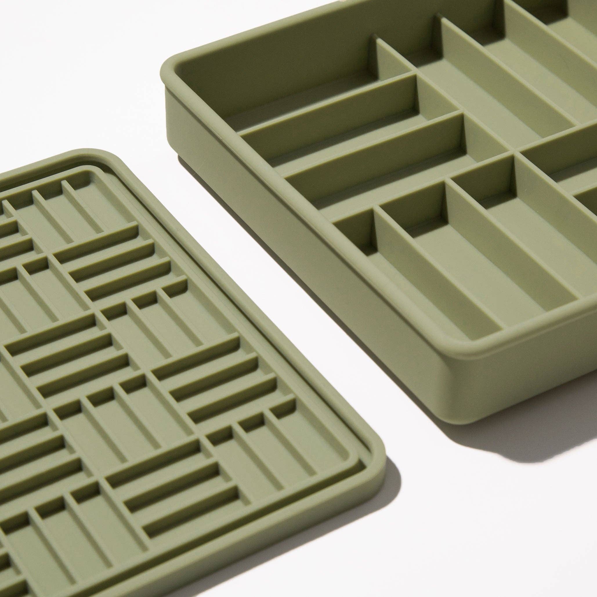 3-in-1 parquet slow feeder bowl - olive