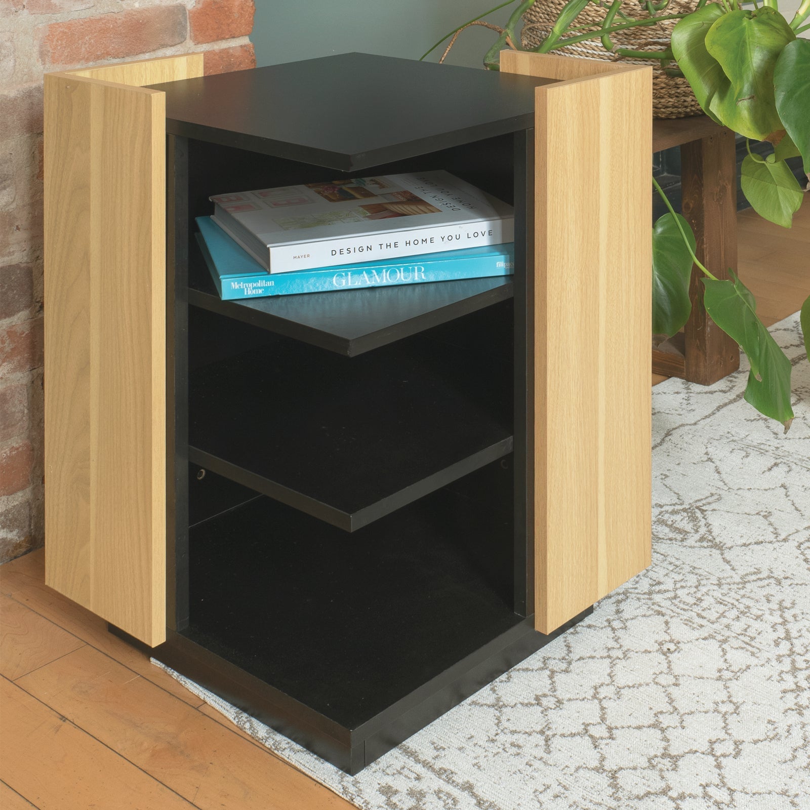 leo side table