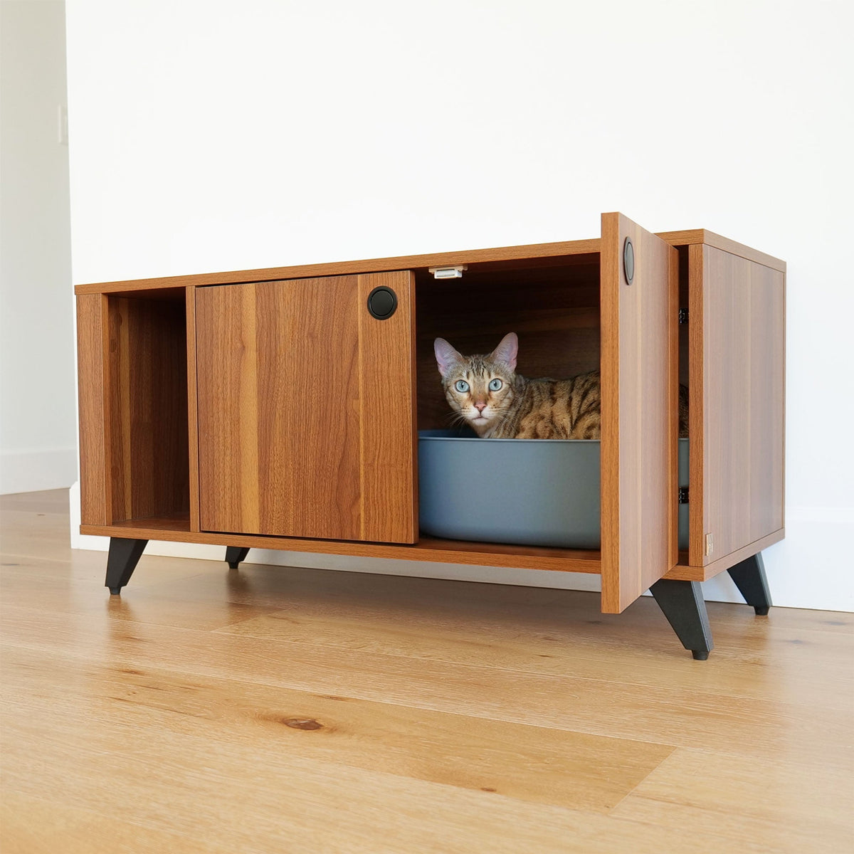Shae Litter Box Cabinet – Oak & Walnut